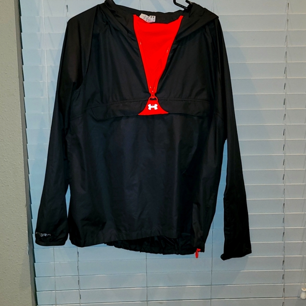 Under armour windbreaker Medium